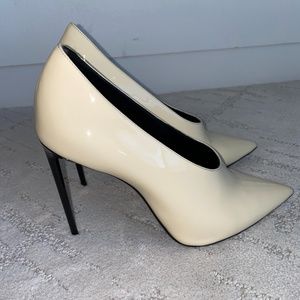 Saint Laurent Ivory Pump Soft Leather